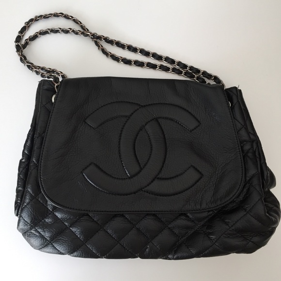 Black purse