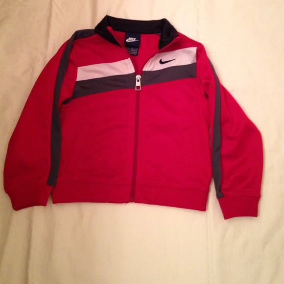 Boys (toddler)Red nike jacket