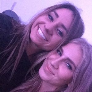 Meet your Posher, Ariana