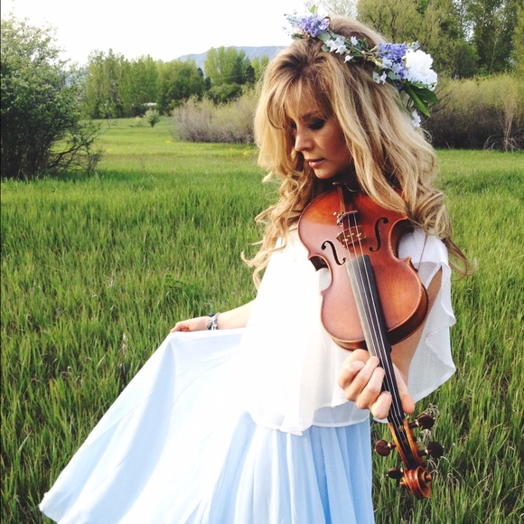 Meet your Posher, Brooke - Picture 1 of 1