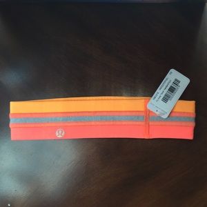 Lululemon Athletica Fly Away Tamer Headband*Quilt
