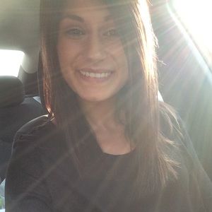 Meet your Posher, Kayla
