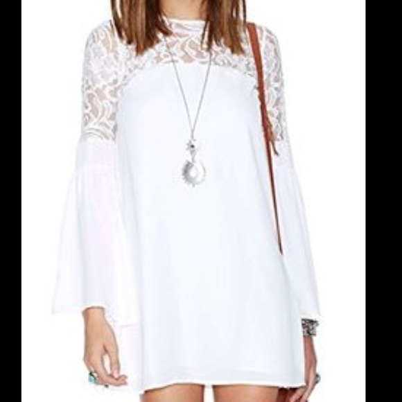NWOT Beautiful long sleeve, white lace dress