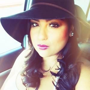 Meet your Posher, Denise