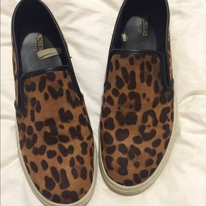 Leopard Print (Mossimo)Slip on sneakers sz 8 1/2