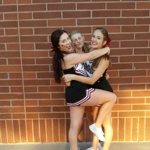 Meet your Posher, Kayla