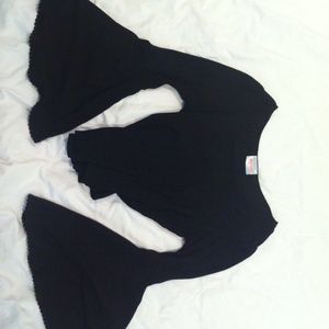 Bell sleeve blouse