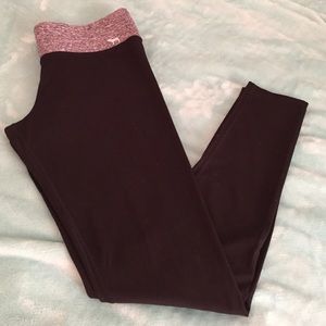 PINK yoga leggings