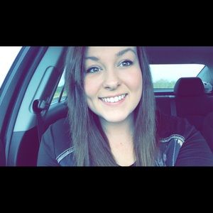 Meet your Posher, Mallory