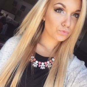 Meet your Posher, Casey