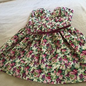 Floral strapless sundress