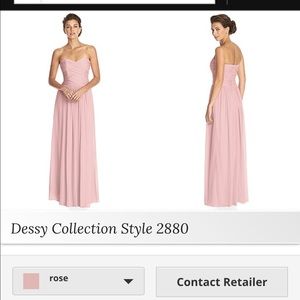 Rose Bridesmaid Dress size 18 never worn.