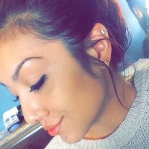 Meet your Posher, Danika