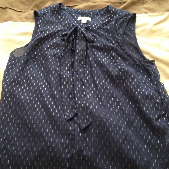 Sleeveless blouse