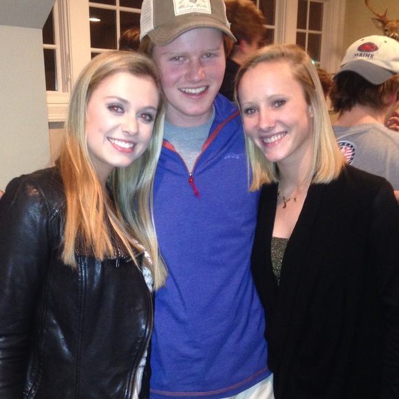 Meet your Posher, Erin - Picture 2 of 2