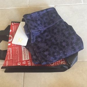 Lululemon patterned workout pants