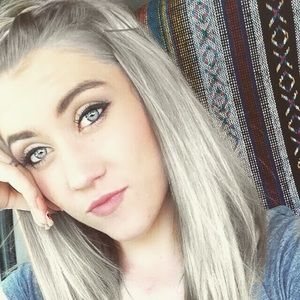 Meet your Posher, Kayli