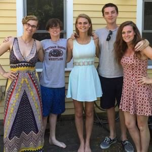 Meet your Posher, Olivia