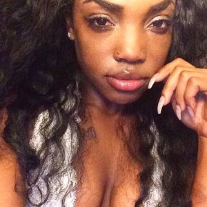 Meet your Posher, Reeva