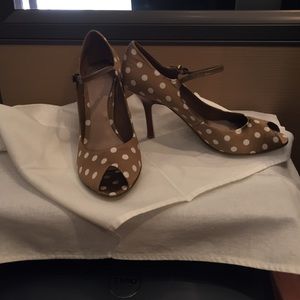 MaryJane taupe polka dot pumps nine west