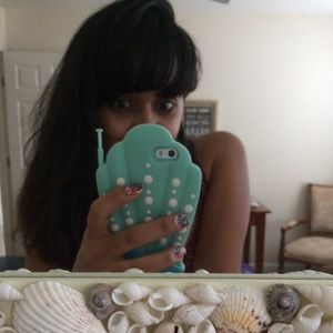 Meet your Posher, Deborah