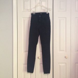 BDG Twig High-Rise Jeans- Black