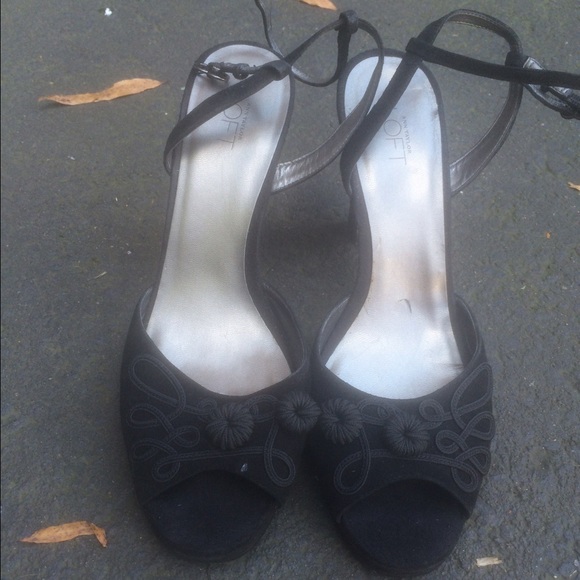 Sexy Evening on the Town w this Black Loft Heel