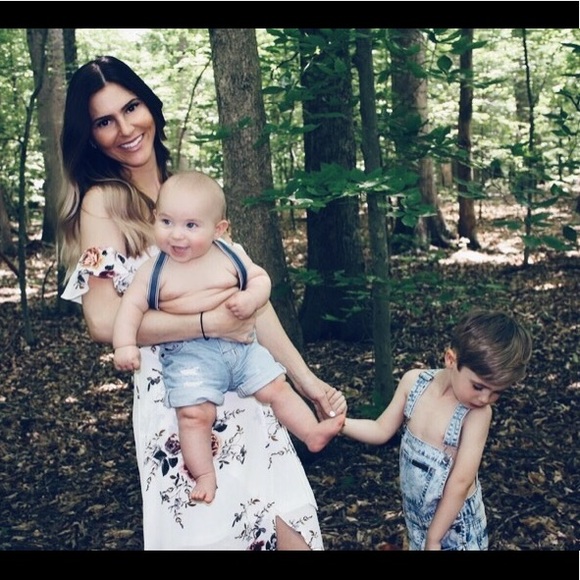 Meet your Posher, Tonya - Picture 2 of 2