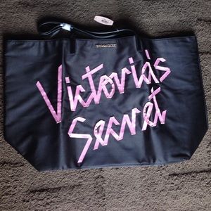 NWT Victoria's Secret overnight bag.