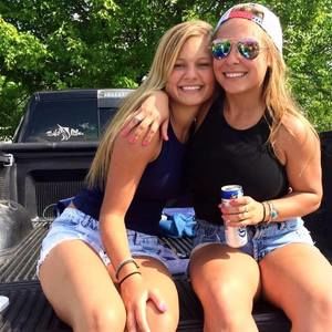 Meet your Posher, Courtney