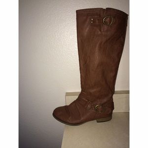 Brown boots