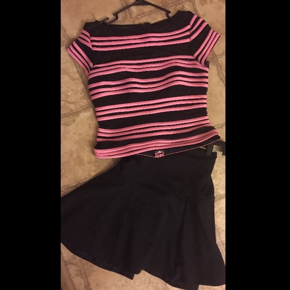 Mesh Crop w. Pink Stripes - Picture 4 of 4