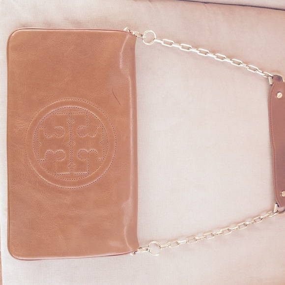 Do not buy. EUC Tory Burch leather bombe