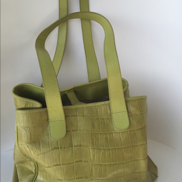 Leather tote, croc pattern, apple green. - Picture 4 of 4