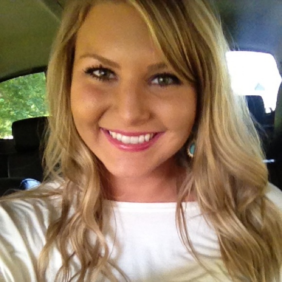 Meet your Posher, Rachel - Picture 1 of 1