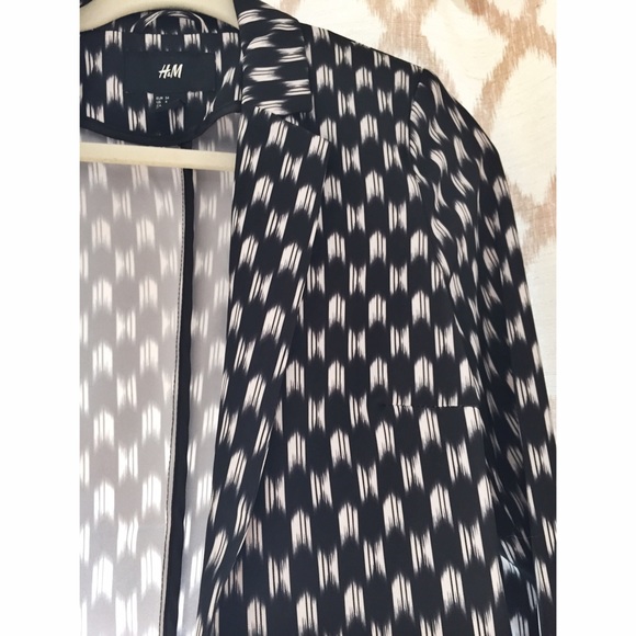 H&M Jackets & Blazers - Patterned Navy Blazer NWOT