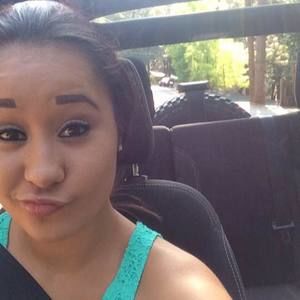 Meet your Posher, Nicole