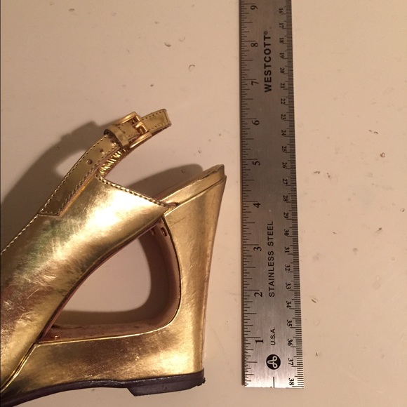 **SOLD** Michael Kors stunning wedges!! - Picture 2 of 2