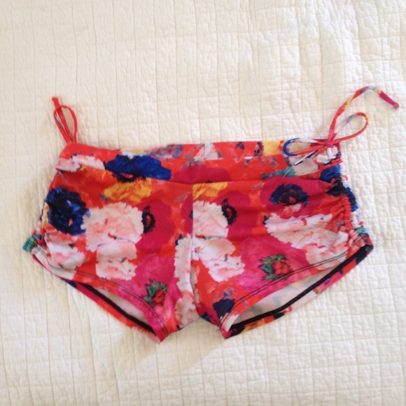 Onzie hot yoga, Bikram yoga, pole shorts.