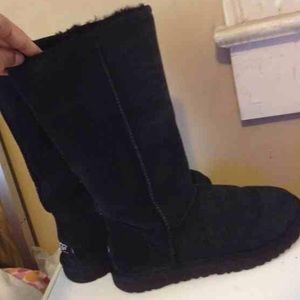 Tall black UGGs