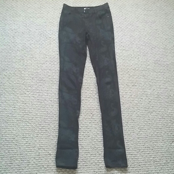 Black Skinny Jeans