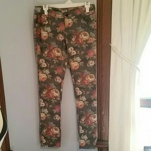 Floral Skinny Jeans *Price Firm*