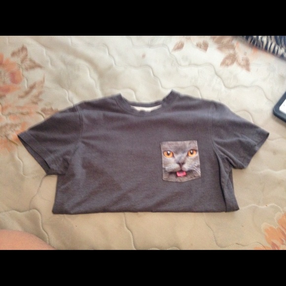 cat pocket tee!