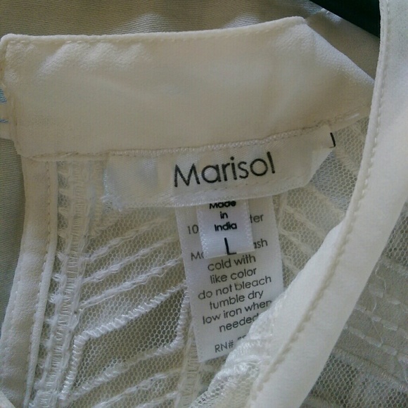 Withe blouse - Picture 3 of 3