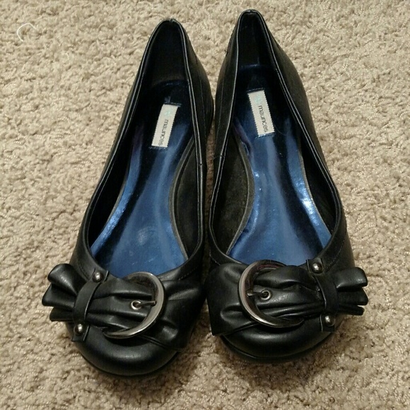 Size 8.5 Black buckle top flats