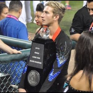 Meet your Posher, Dustin