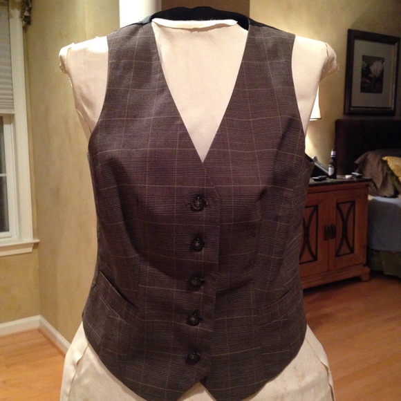 Van Heusen plaid vest