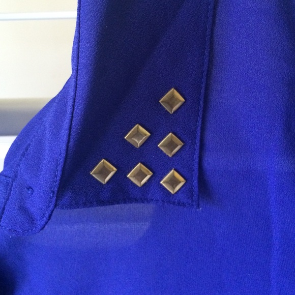 Sheer Button Up Studded Blouse with Open Back - Picture 3 of 3