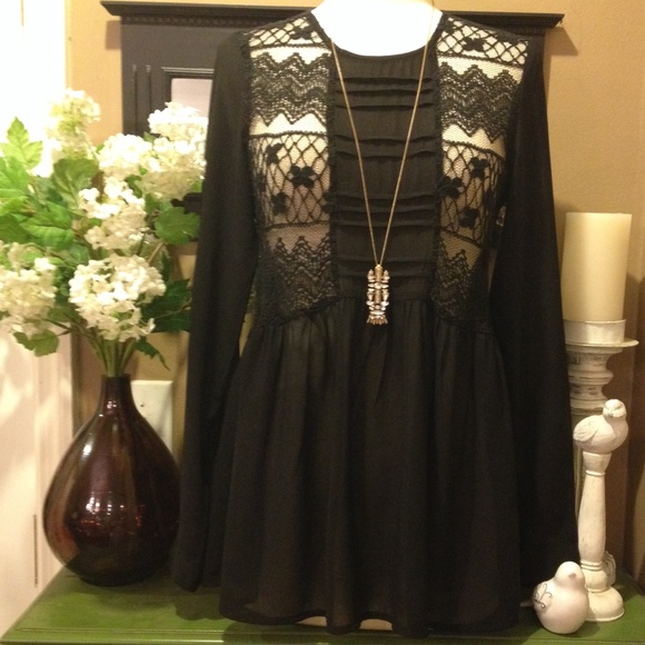 Elodie Tops - 🌻SALE🌻Black Lace Top