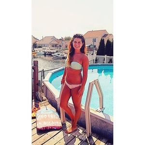 Meet your Posher, Gabriella